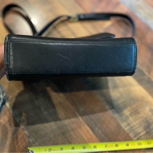 Vintage COACH Black Leather Crossbody - Picture 4 of 15